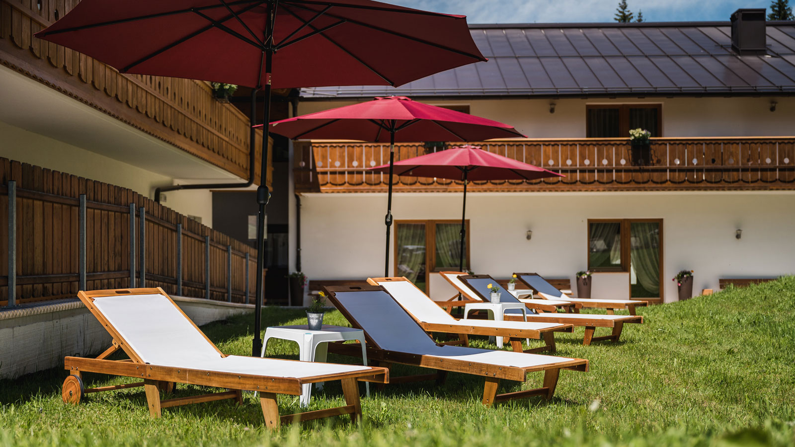 13 wellness piscina laguscei